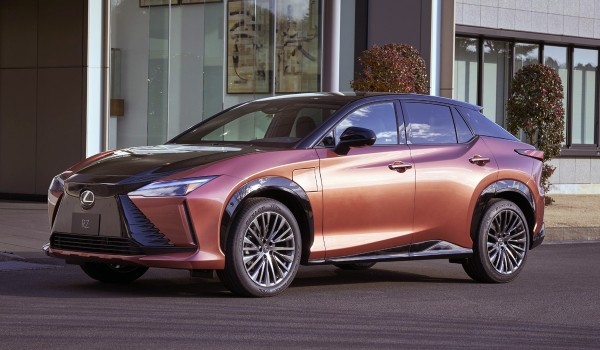 Кроссовер Lexus RZ 450e открыл гамму электромобилей