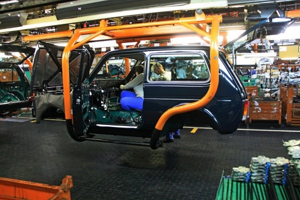 АВТОВАЗ не сможет выпускать классическую Niva после выхода из отпуска в апреле 2022 года АВТОВАЗ не сможет выпускать классическую Niva после выхода из отпуска в апреле 2022 года