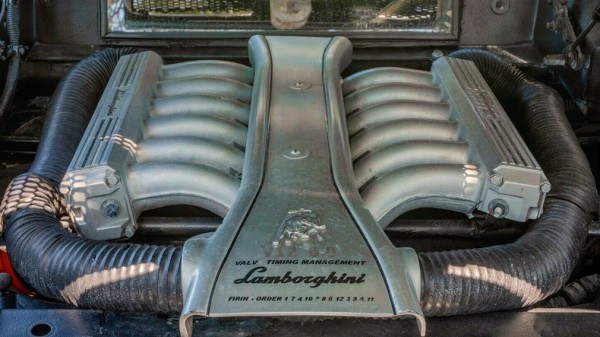 На продажу выставили реплику Lamborghini, построенную на базе культовой Honda На продажу выставили реплику Lamborghini, построенную на базе культовой Honda