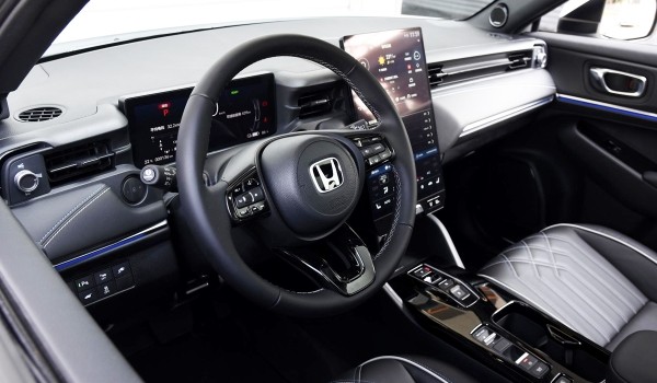 Кроссоверы-близнецы Honda e:NS1 и e:NP1 выходят на рынок Кроссоверы-близнецы Honda e:NS1 и e:NP1 выходят на рынок