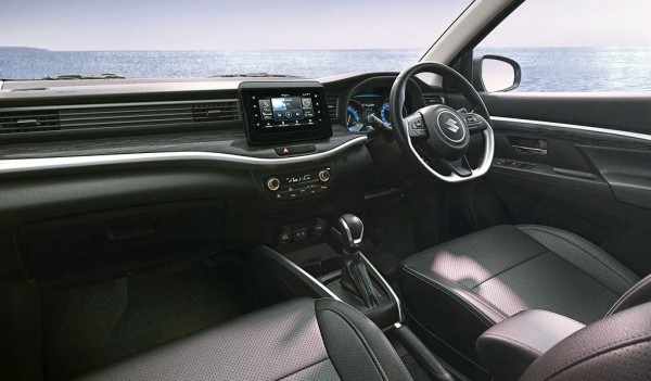 Кроссвэн Suzuki XL6 стал богаче после обновления Кроссвэн Suzuki XL6 стал богаче после обновления