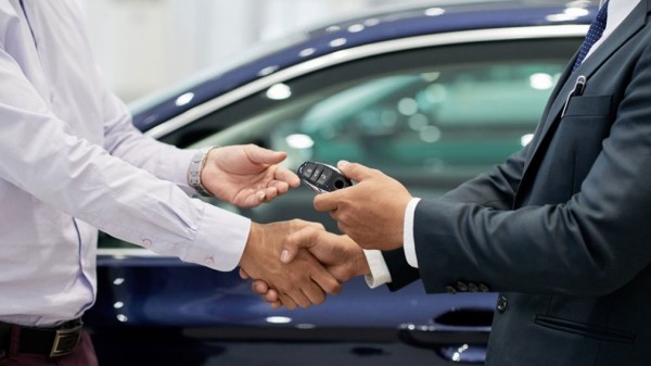 Продажи подержанных машин в РФ упадут только на 20% по итогам 2022 года