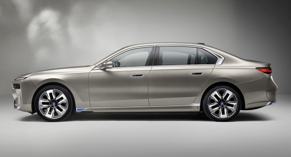 Представлен новый седан BMW седьмой серии (включая BMW i7)