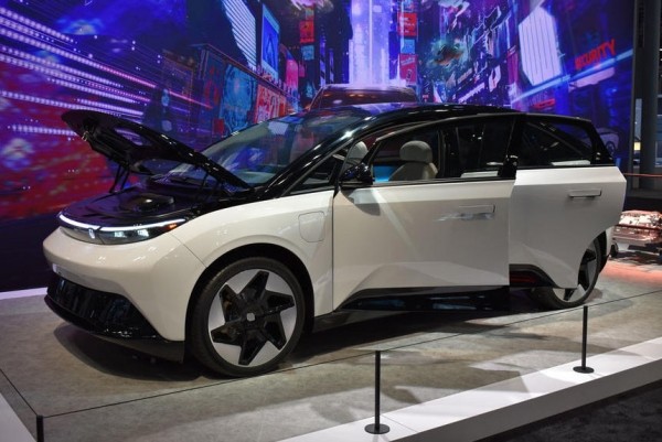 Электромобиль-конструктор Indi One: премьера в Нью-Йорке