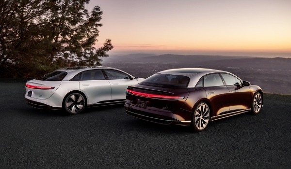 У седана Lucid Air появились более простые версии У седана Lucid Air появились более простые версии