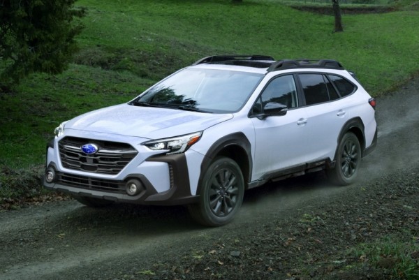 Кроссовер Subaru Outback уже подвергся рестайлингу Кроссовер Subaru Outback уже подвергся рестайлингу