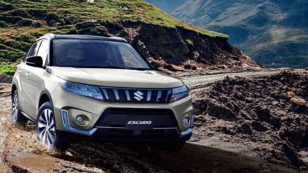 В Японии начались продажи гибридного кроссовера Suzuki Escudo в апреле 2022 года
