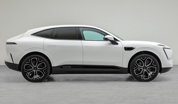 Четырехдверный кроссовер Avatar 011: серийная версия