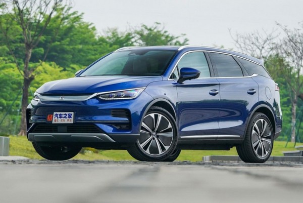 Обновленный кроссовер BYD Tang EV нарастил запас хода Обновленный кроссовер BYD Tang EV нарастил запас хода