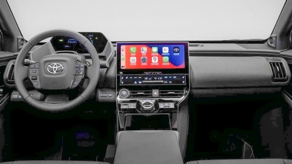 Компания Toyota готовится к запуску продаж электрического кроссовера bZ4X в Европе