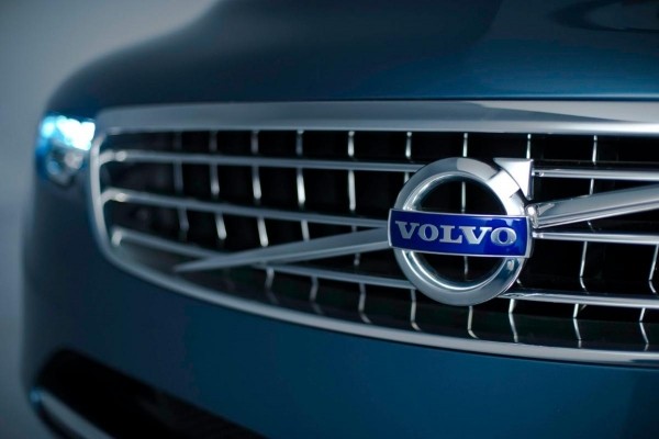 Кроссовер Volvo XC60 после смены поколения в 2025 году станет электрокаром Кроссовер Volvo XC60 после смены поколения в 2025 году станет электрокаром