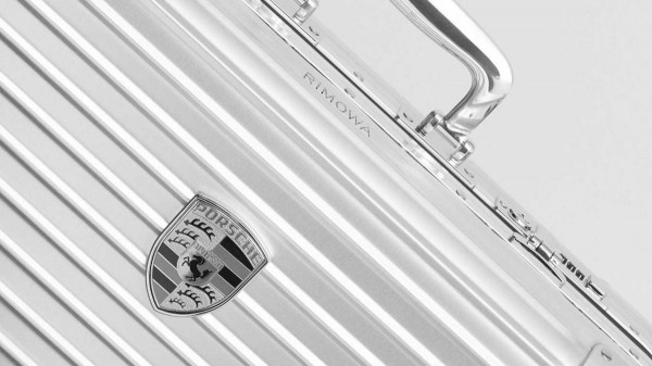 Культовые немецкие компании Porsche и Rimowa выпустили чемодан в стиле 911