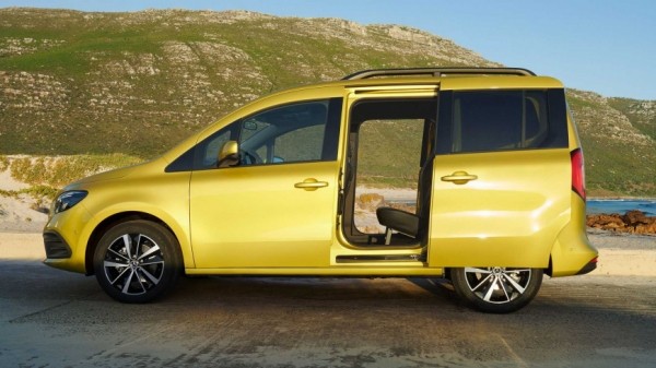 Mercedes T-Class представлен как более дорогой конкурент Renault Kangoo Mercedes T-Class представлен как более дорогой конкурент Renault Kangoo