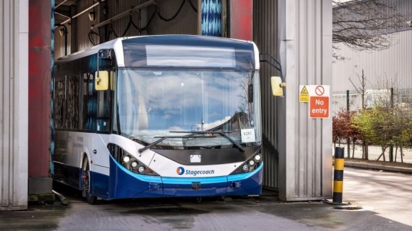 По дорогам Шотландии колесит полноразмерный автономный автобус