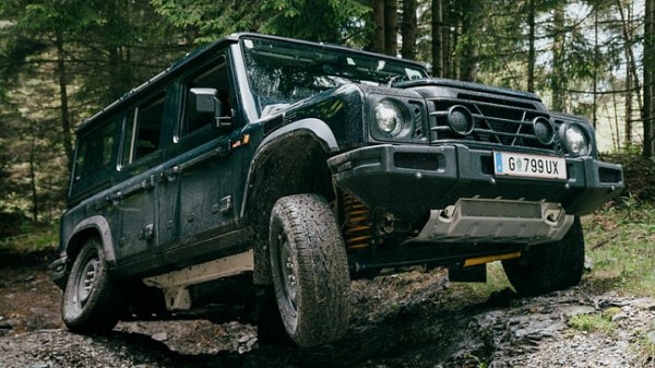 В Интернете показали шестиколесный Ram 1500 TRX от тюнеров Hennessey В Интернете показали шестиколесный Ram 1500 TRX от тюнеров Hennessey