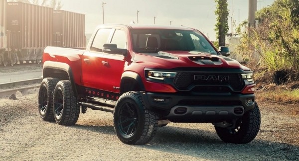 В Интернете показали шестиколесный Ram 1500 TRX от тюнеров Hennessey В Интернете показали шестиколесный Ram 1500 TRX от тюнеров Hennessey