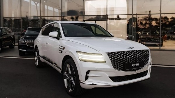 В РФ 11 автопроизводителей повысили цены на автомобили в апреле 2022 года