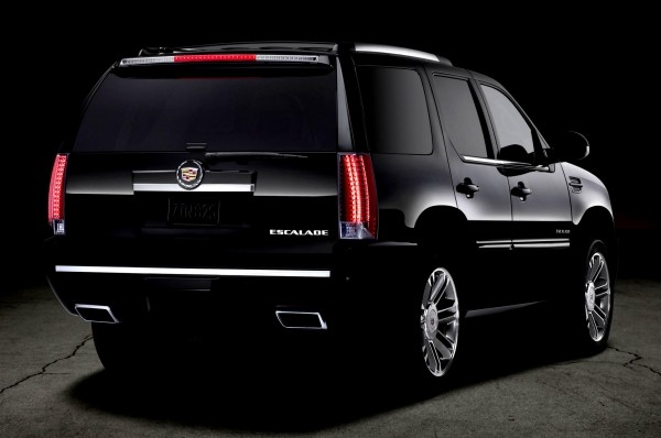 В РФ отзывают более 11 тыс. внедорожников Cadillac Escalade и Chevrolet Tahoe