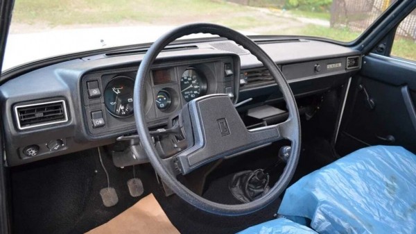 В России за 6 млн рублей продают 30-летний ВАЗ-2104 без пробега В России за 6 млн рублей продают 30-летний ВАЗ-2104 без пробега