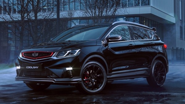 Компания Geely представила для рынка РФ специальную серию кроссовера Coolray NERO