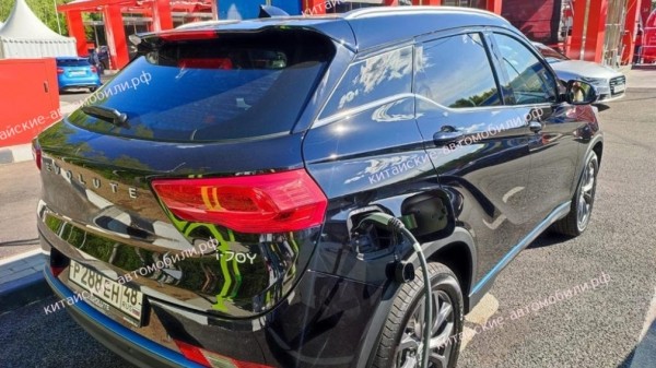 В Москве представили российские электромобили EVOLUTE, которые будут выпускать в Липецке