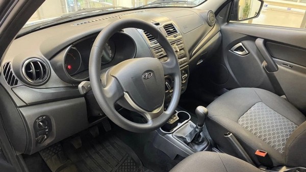Упрощенная LADA Granta получит две комплектации в 2022 году Упрощенная LADA Granta получит две комплектации в 2022 году