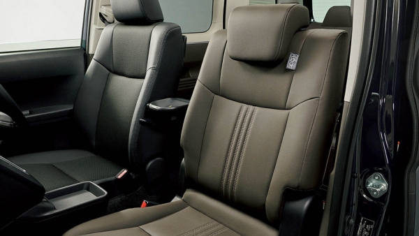 Компания Toyota выпустила модернизированную версию таксомотора JPN Taxi Компания Toyota выпустила модернизированную версию таксомотора JPN Taxi