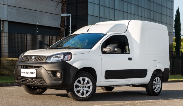«Каблучок» Peugeot Partner Rapid стал четвертой разновидностью Партнера «Каблучок» Peugeot Partner Rapid стал четвертой разновидностью Партнера