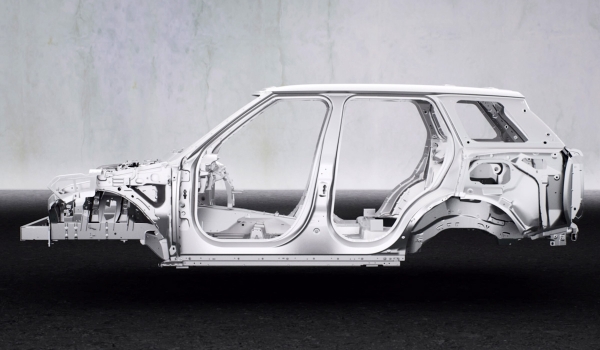 Дебютировал Range Rover Sport третьего поколения