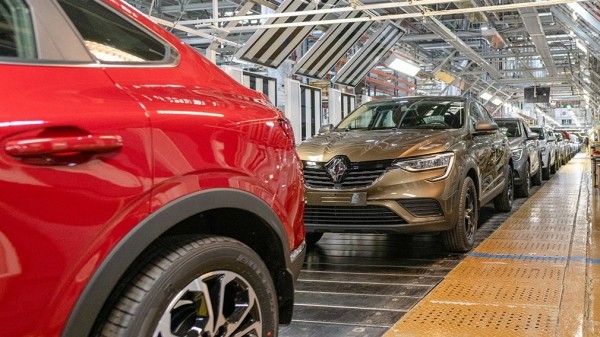 Компания Renault окончательно покинула авторынок РФ в мае 2022 года