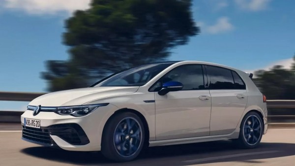 Хэтчбек Volkswagen Golf R получил 333-сильный агрегат к 22-летнему юбилею