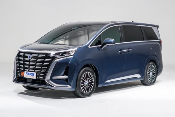 Mercedes и BYD подготовили роскошный минивэн Denza D9 Mercedes и BYD подготовили роскошный минивэн Denza D9