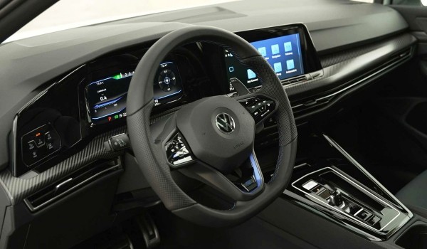 Юбилейный Volkswagen Golf R стал самым мощным в истории