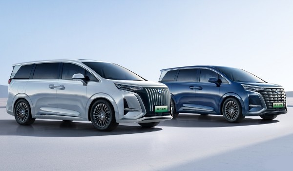 Mercedes и BYD подготовили роскошный минивэн Denza D9 Mercedes и BYD подготовили роскошный минивэн Denza D9