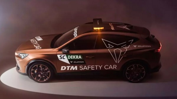 Cupra Formentor VZ5 стал пейс-каром DTM
