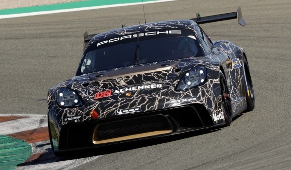 Porsche Mission R начал превращаться в новый Cayman Porsche Mission R начал превращаться в новый Cayman