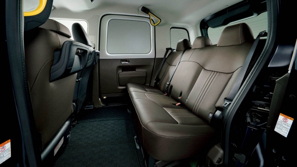 Компания Toyota выпустила модернизированную версию таксомотора JPN Taxi Компания Toyota выпустила модернизированную версию таксомотора JPN Taxi