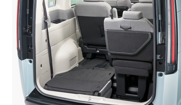 Минивэн Honda Step WGN нового поколения выходит на рынок Минивэн Honda Step WGN нового поколения выходит на рынок