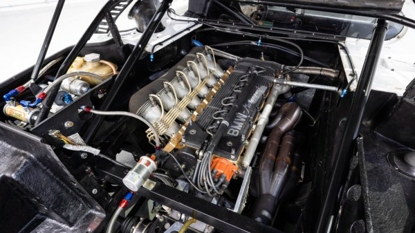 С молотка могут пустить редчайший гоночный болид BMW С молотка могут пустить редчайший гоночный болид BMW