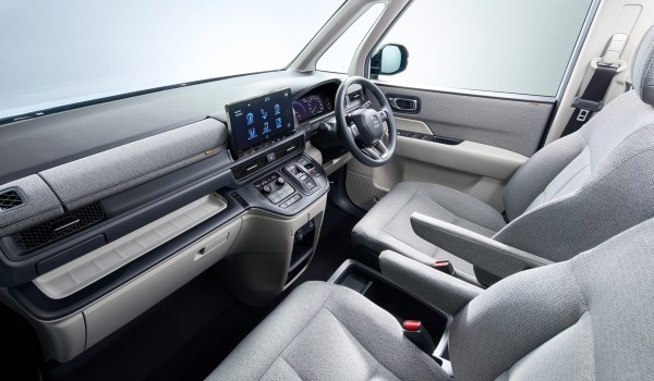 Минивэн Honda Step WGN нового поколения выходит на рынок Минивэн Honda Step WGN нового поколения выходит на рынок