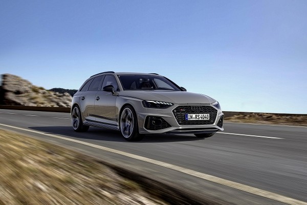 Audi RS 4 Avant и RS 5 получили новые опциональные пакеты Competition и Competition plus для США и Европы Audi RS 4 Avant и RS 5 получили новые опциональные пакеты Competition и Competition plus для США и Европы