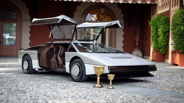 Компания Aston Martin восстановила концепт-кар Bulldog