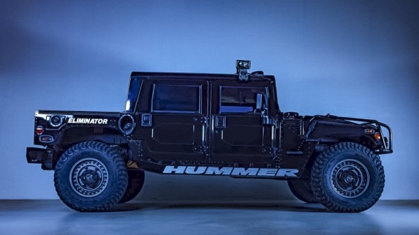 На продажу выставлен тюнингованный Hummer H1 Тупака Шакура за 6,7 млн рублей На продажу выставлен тюнингованный Hummer H1 Тупака Шакура за 6,7 млн рублей