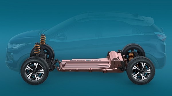 Электромобиль Tata Nexon EV стал мощнее и дальнобойнее