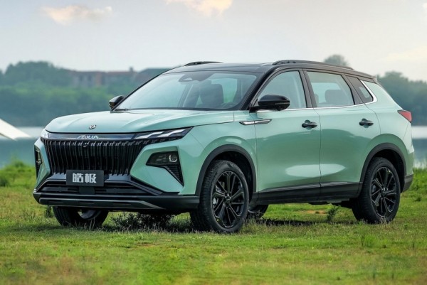 Новый кроссовер Dongfeng Aeolus Haoji готов к производству Новый кроссовер Dongfeng Aeolus Haoji готов к производству