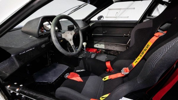 С молотка могут пустить редчайший гоночный болид BMW С молотка могут пустить редчайший гоночный болид BMW