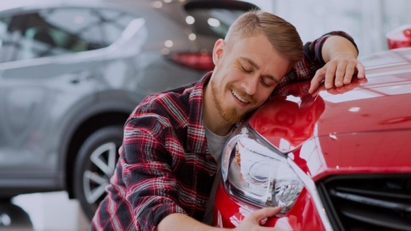 «Дром»: большинство россиян не планируют покупать новый автомобиль в 2022 году