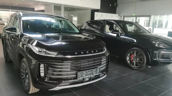 Российские дилеры Porsche начали продавать китайские автомобили в мае 2022 года