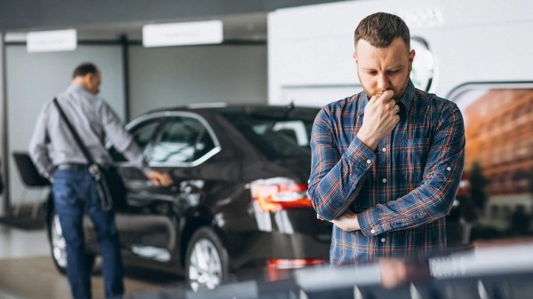 «Дром»: большинство россиян не планируют покупать новый автомобиль в 2022 году