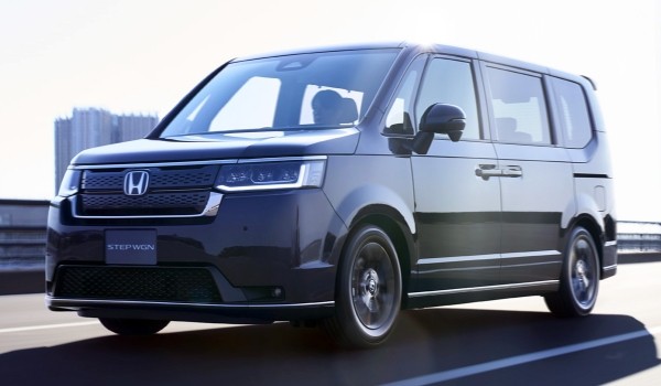 Минивэн Honda Step WGN нового поколения выходит на рынок Минивэн Honda Step WGN нового поколения выходит на рынок